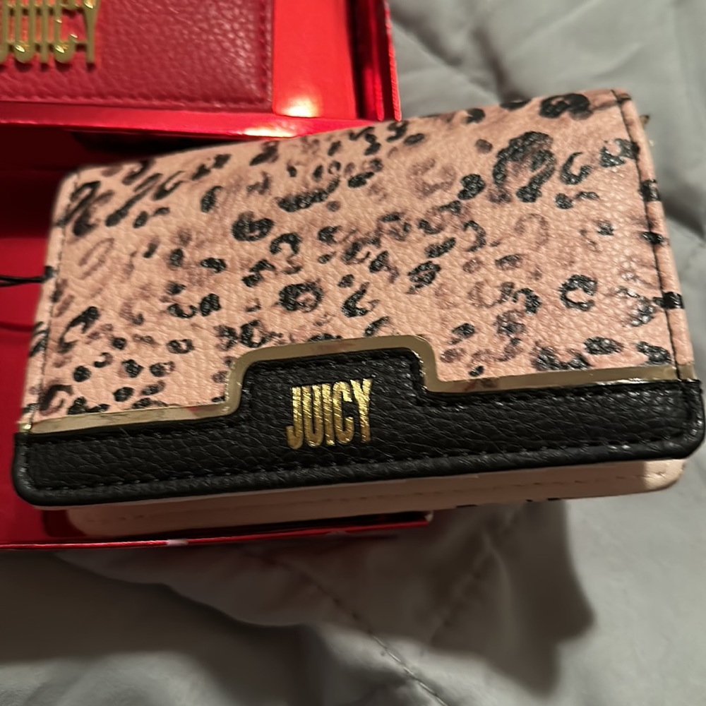 ‼️LAST ONE‼️🎄‼️Juicy Couture 2 piece wallet set‼️ - Picture 6 of 12